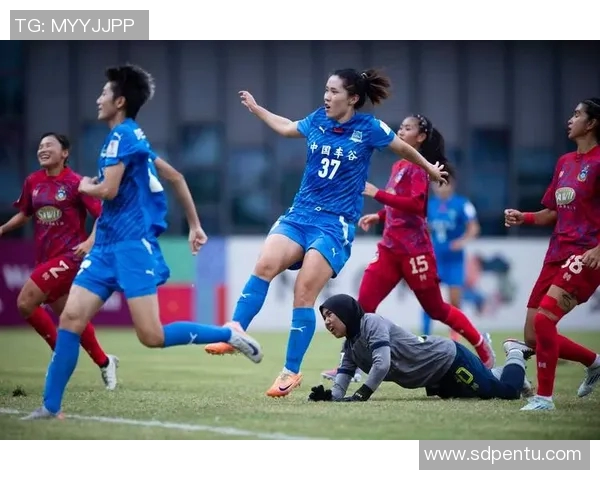 中国女足奋勇争先 助力全社会推动女性体育发展